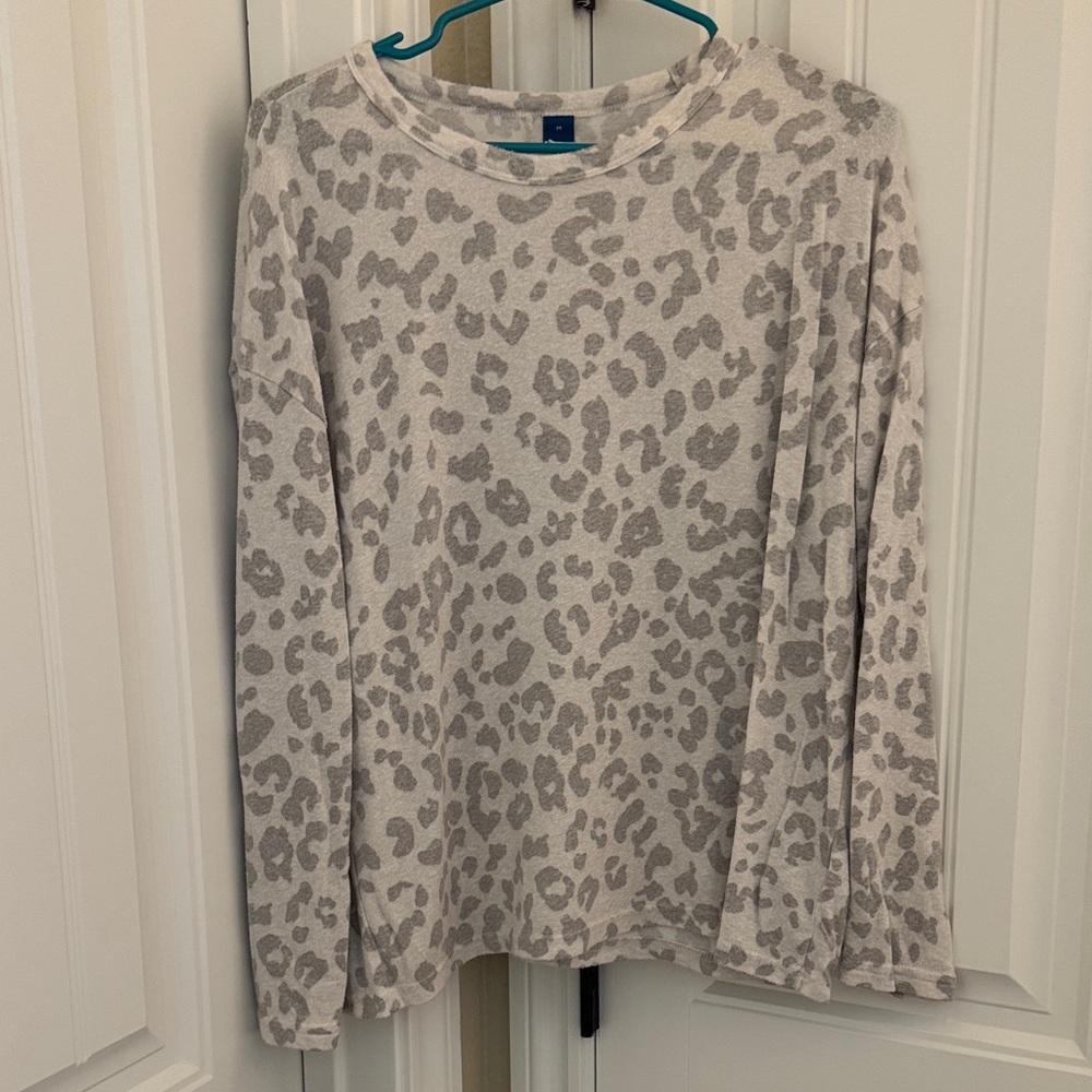 Old Navy Gray Knit Top